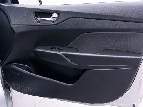 Used 2021 Hyundai Accent SEL FWD image 29