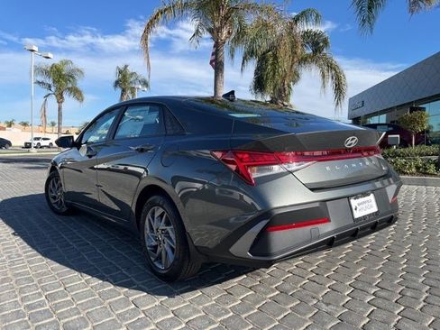 New 2026 Hyundai Elantra Blue image 3