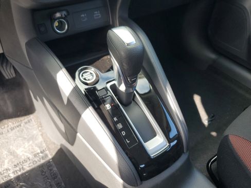 New 2025 Nissan Versa SR w/ Trunk Package image 25