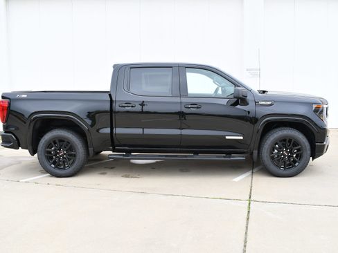 New 2026 GMC Sierra 1500 Elevation w/ LPO, Elevation Black Package image 5