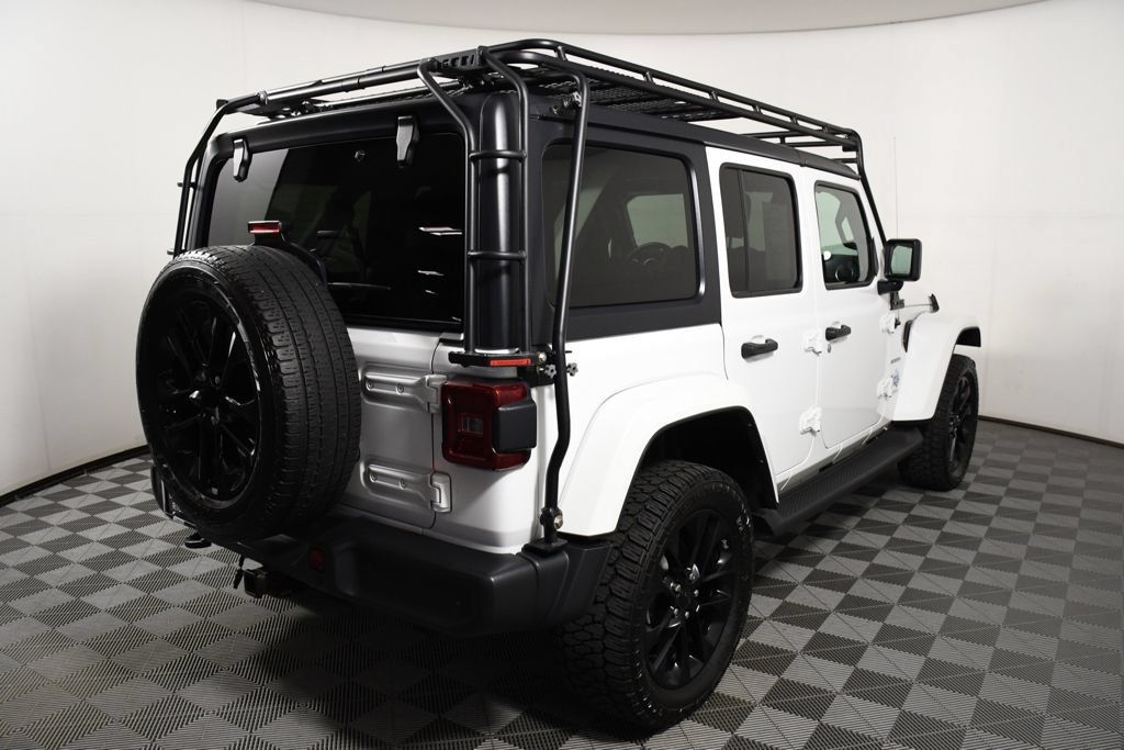 Used 2021 Jeep Wrangler Unlimited Sahara w/ Cold Weather Group AWD/4WD image 6