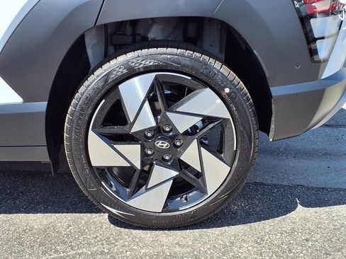 New 2026 Hyundai Kona Limited FWD image 7