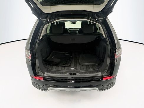Used 2025 Land Rover Discovery Sport S image 26
