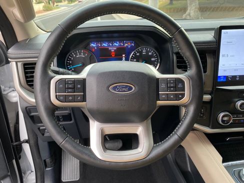 Used 2024 Ford Expedition XLT image 70