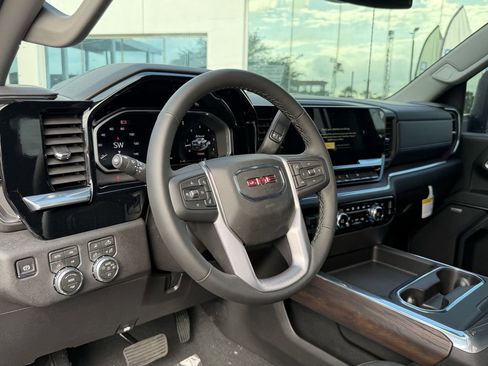 New 2026 GMC Sierra 2500 SLT w/ SLT Premium Package AWD/4WD image 18