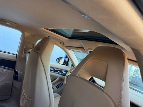 Used 2014 Porsche Panamera S RWD image 31