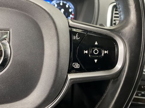 Used 2018 Volvo XC90 T6 Momentum w/ Convenience Package image 23