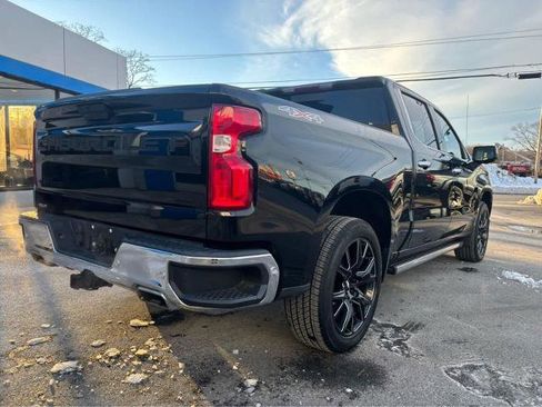 Used 2022 Chevrolet Silverado 1500 LTZ w/ LTZ Convenience Package II AWD/4WD image 9