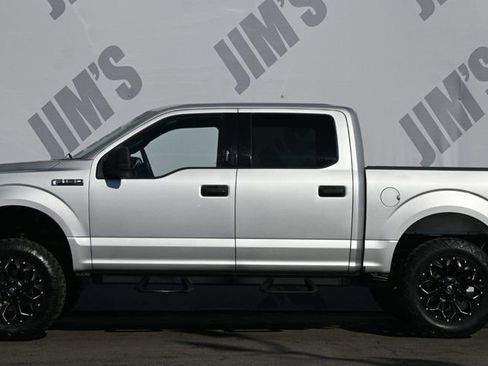 Used 2017 Ford F150 XLT image 5