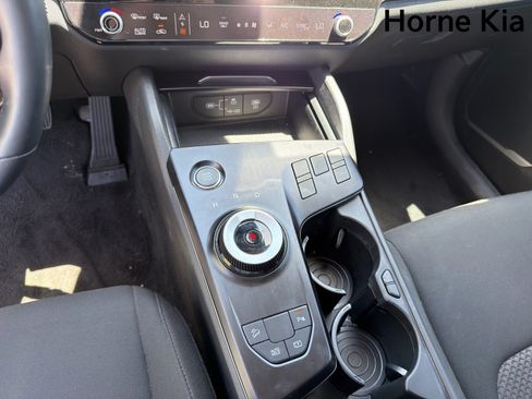 New 2026 Kia Sportage LX FWD image 18