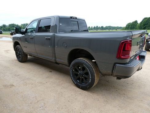 New 2026 RAM 2500 Laramie AWD/4WD image 6