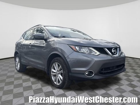 Used 2017 Nissan Rogue Sport SV w/ SV All-Weather Package image 1