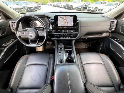 Used 2023 Nissan Pathfinder SL w/ SL Premium Package AWD/4WD image 21