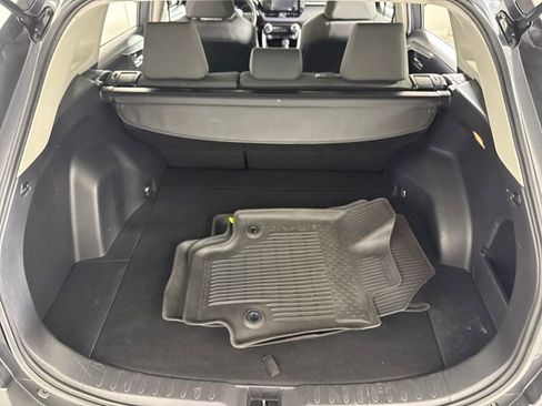 Used 2021 Toyota RAV4 XLE AWD/4WD image 18