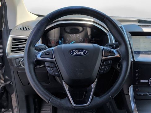 Used 2020 Ford Edge Titanium AWD/4WD image 13