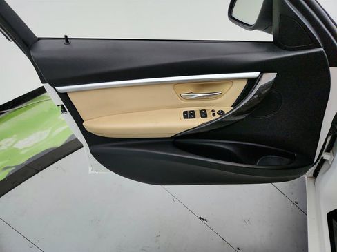 Used 2018 BMW 330i Sedan RWD image 22