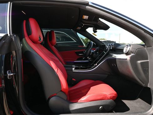 Used 2024 Mercedes-Benz CLE 300 4MATIC Cabriolet image 25