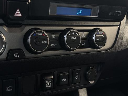 Used 2023 Toyota Tacoma TRD Off-Road AWD/4WD image 20