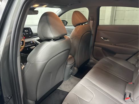 Used 2025 Hyundai Elantra Sport image 41