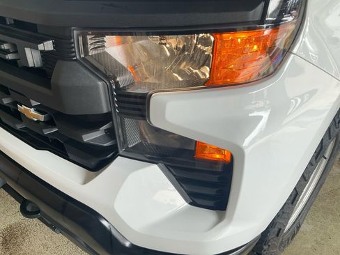 Used 2024 Chevrolet Silverado 1500 W/T w/ Z71 Off-Road Package image 20