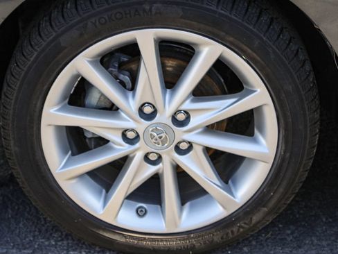 Used 2012 Toyota Prius V Five FWD image 10