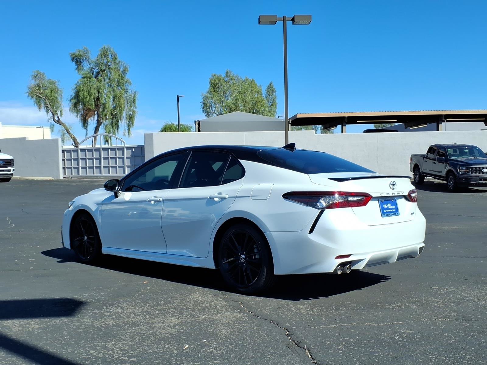 Used 2022 Toyota Camry XSE w/ Navigation Package FWD image 3