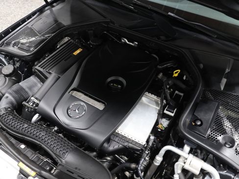 Used 2017 Mercedes-Benz C 300 4MATIC Sedan image 17