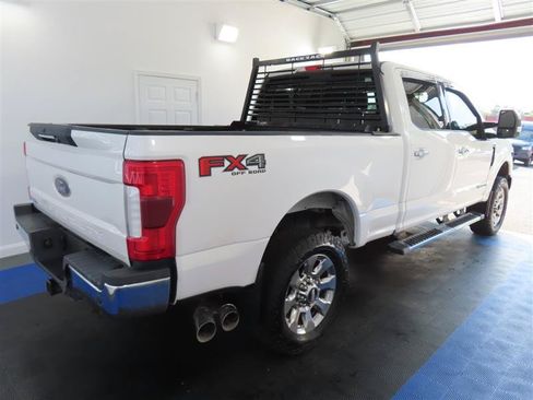Used 2019 Ford F250 Lariat w/ Lariat Ultimate Package AWD/4WD image 14