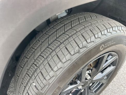 Used 2025 Jeep Grand Cherokee L Altitude image 38