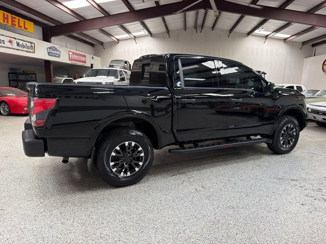 Used 2021 Nissan Titan PRO-4X w/ Pro-4x Convenience Package AWD/4WD image 8