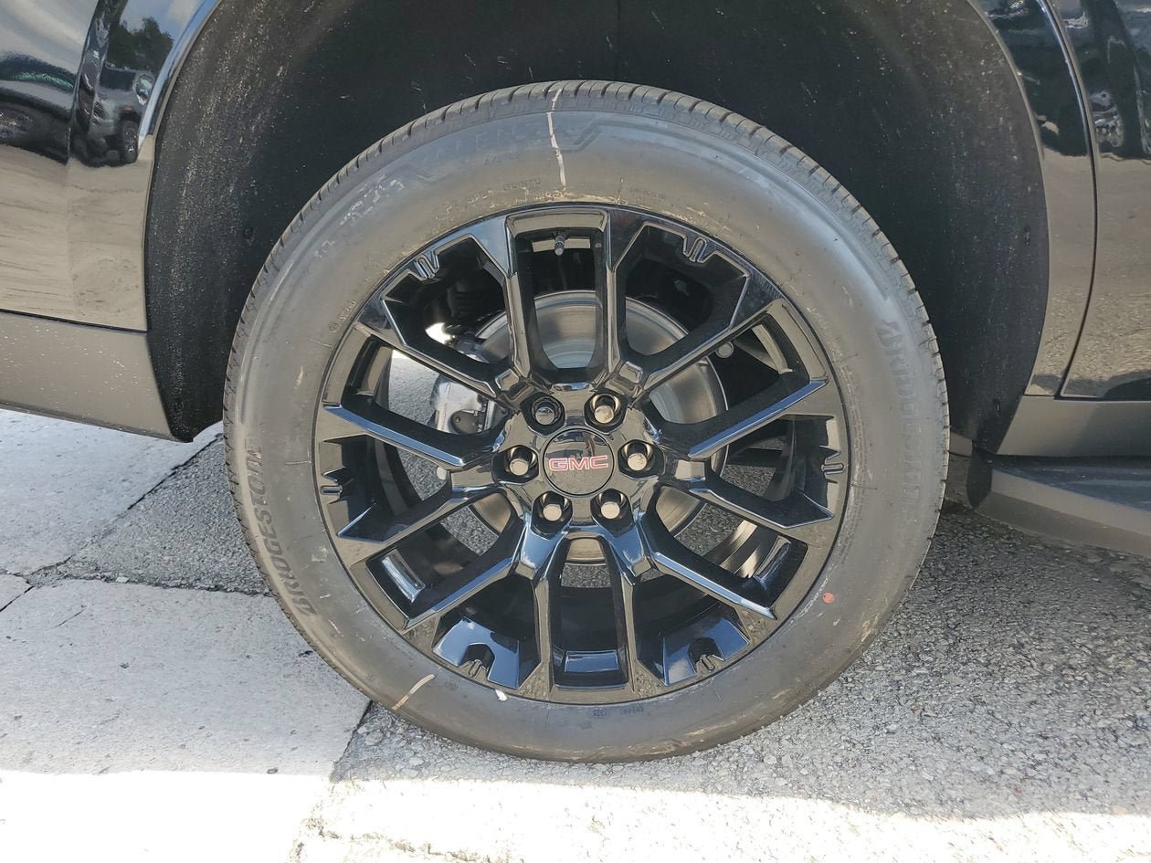 New 2026 GMC Yukon Denali RWD image 6