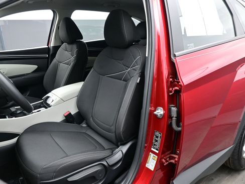 Used 2024 Hyundai Tucson SE image 10