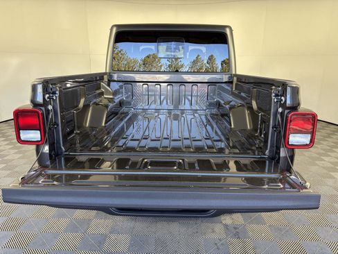New 2026 Jeep Gladiator Sport AWD/4WD image 6