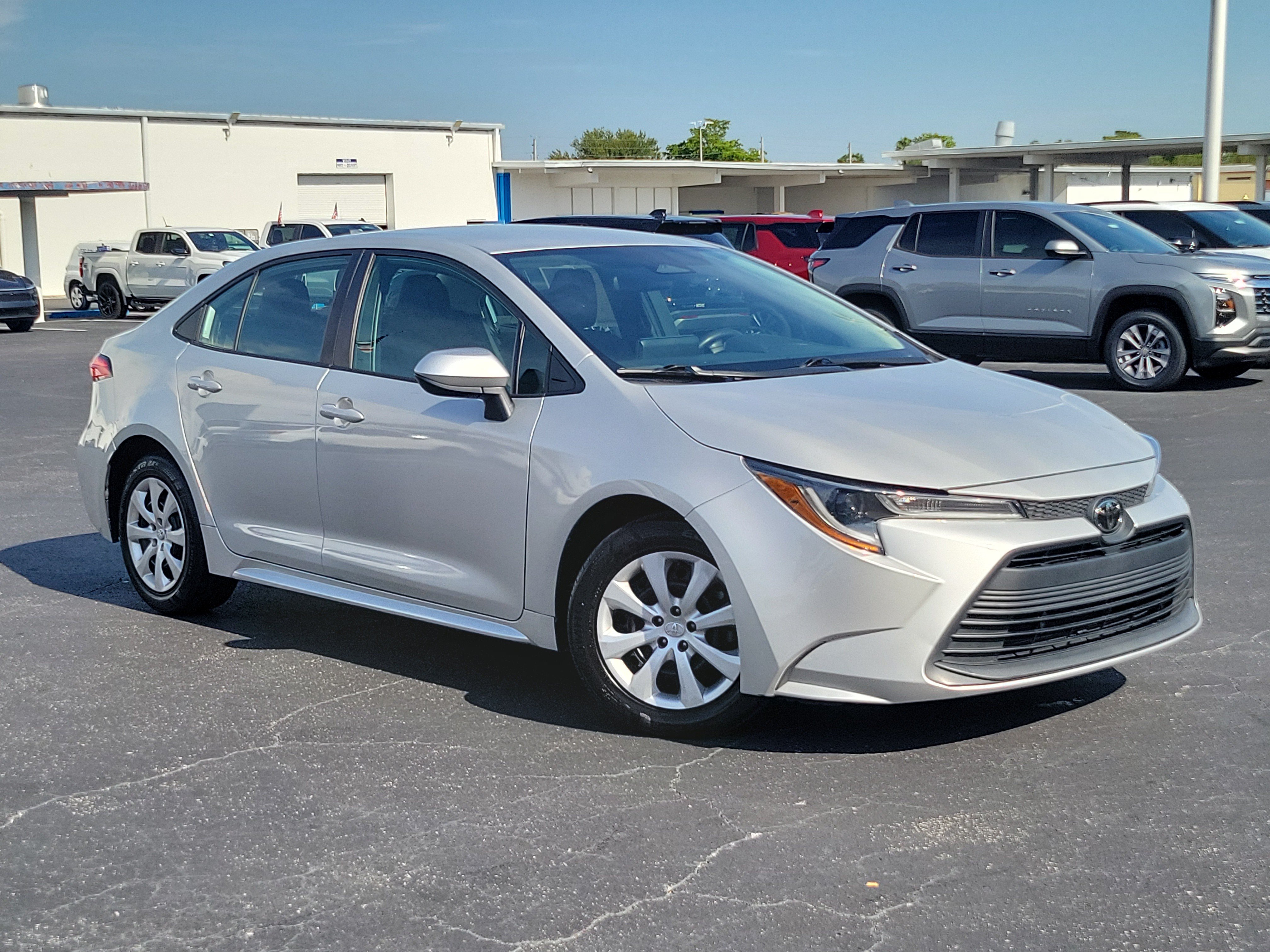 Used 2024 Toyota Corolla LE FWD image 32