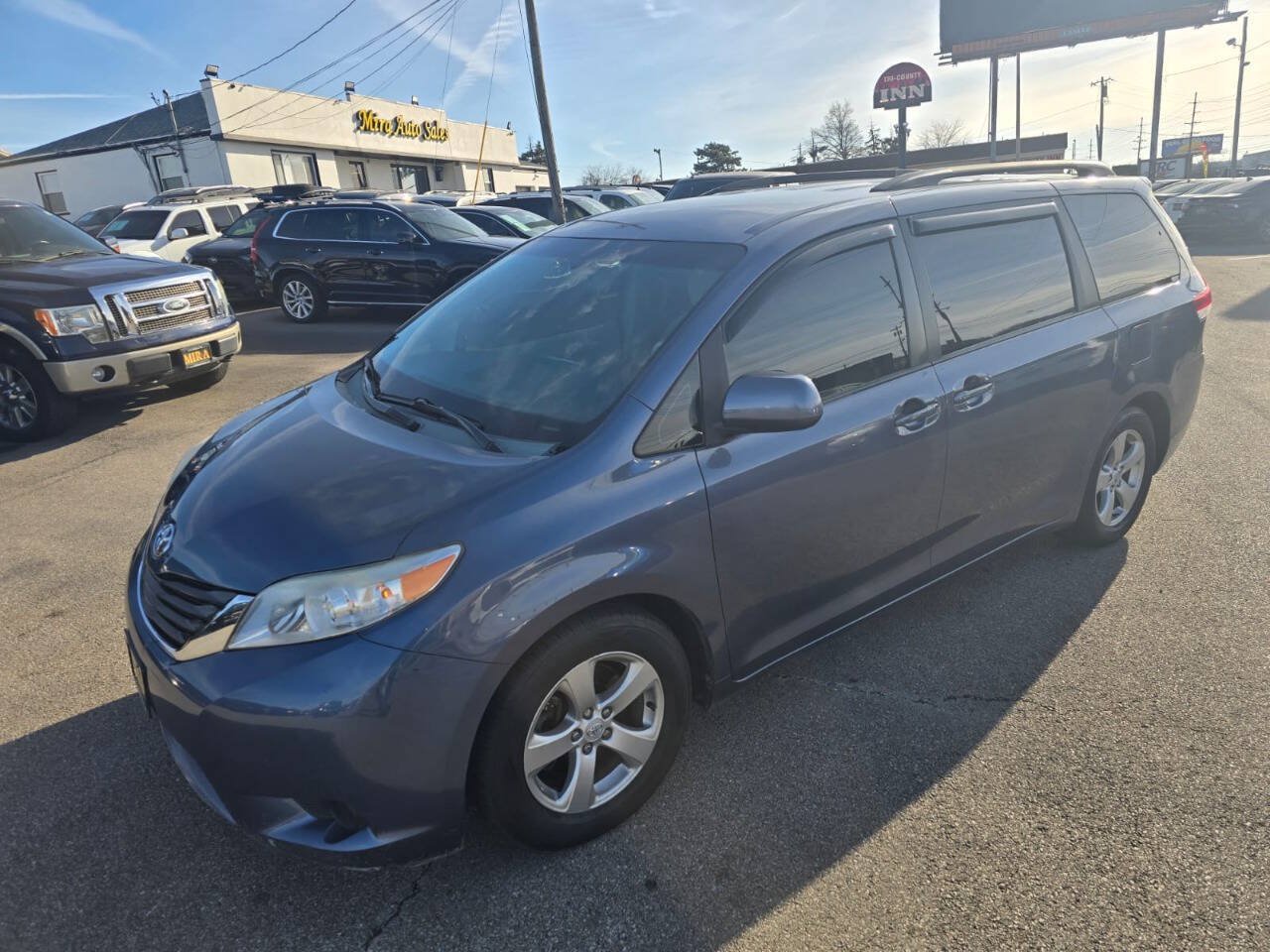Used 2014 Toyota Sienna LE FWD image 45