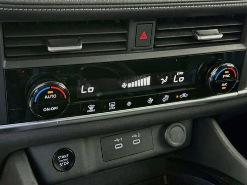 Certified 2024 Nissan Rogue SV AWD/4WD image 8