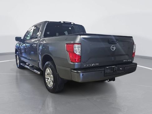 Used 2019 Nissan Titan SV w/ SV Convenience Package AWD/4WD image 6