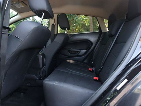 Used 2014 Ford Fiesta SE w/ Exterior Protection Package FWD image 15