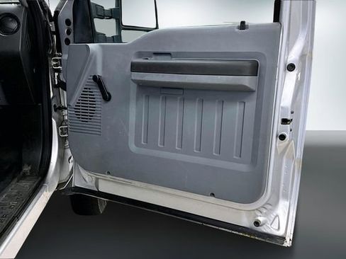 Used 2015 Ford F550 4x4 Regular Cab Super Duty image 19