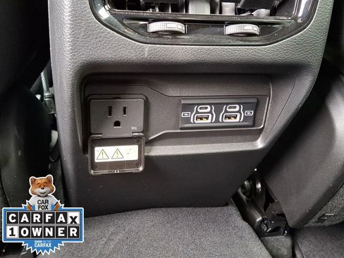 Used 2024 Jeep Grand Cherokee Altitude image 11