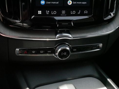 Used 2025 Volvo XC60 B5 Plus AWD/4WD image 22