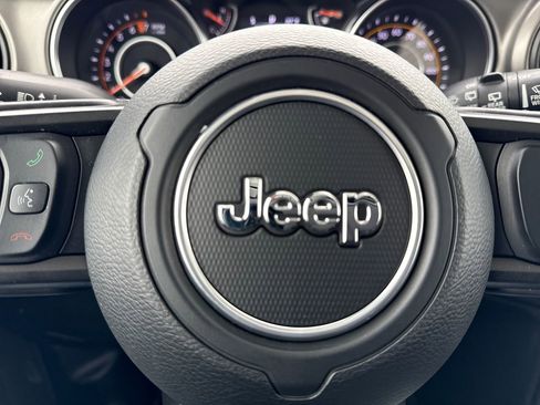 Used 2022 Jeep Wrangler Willys image 30