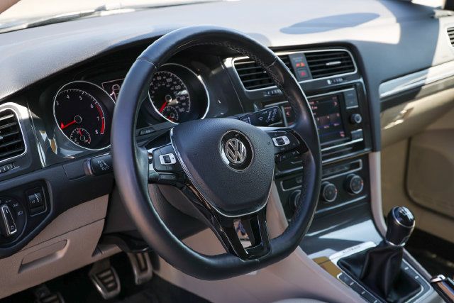 Used 2019 Volkswagen Golf Alltrack S AWD/4WD image 20