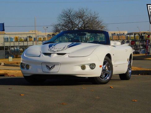Used 2002 Pontiac Firebird Convertible image 2