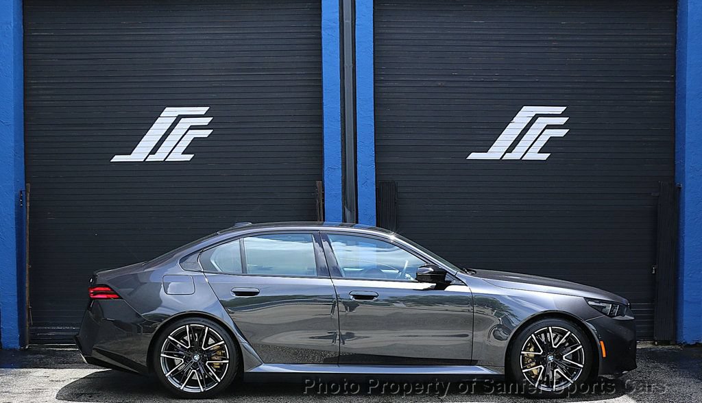 Used 2025 BMW M5 AWD/4WD image 1