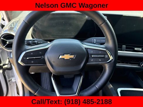 Used 2026 Chevrolet Equinox LT FWD image 23