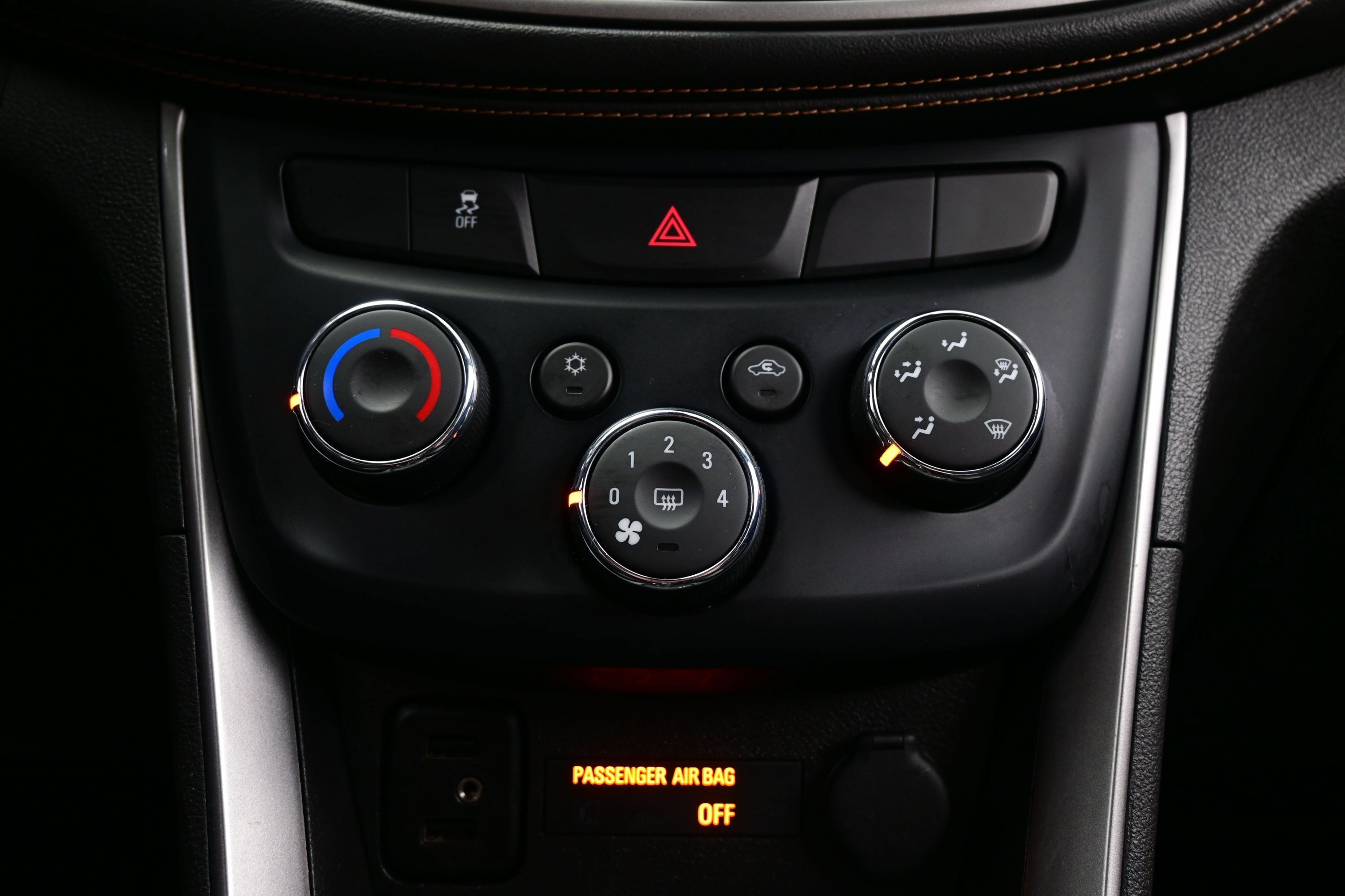 Used 2018 Chevrolet Trax LT w/ Driver Confidence Package FWD image 20