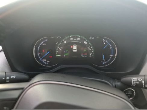 Used 2023 Toyota RAV4 XLE Premium image 19