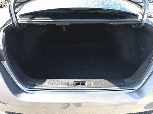 Used 2020 Nissan Sentra SV w/ Trunk Package FWD image 25