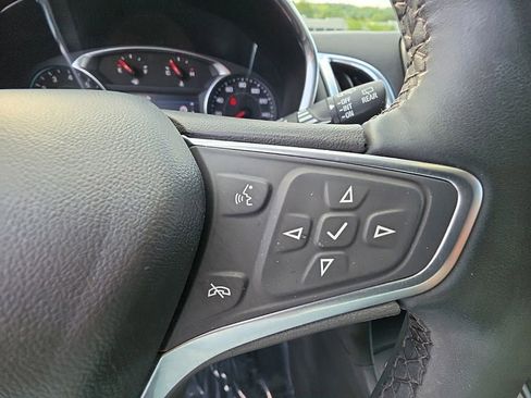 Used 2023 Chevrolet Equinox LT AWD/4WD image 11